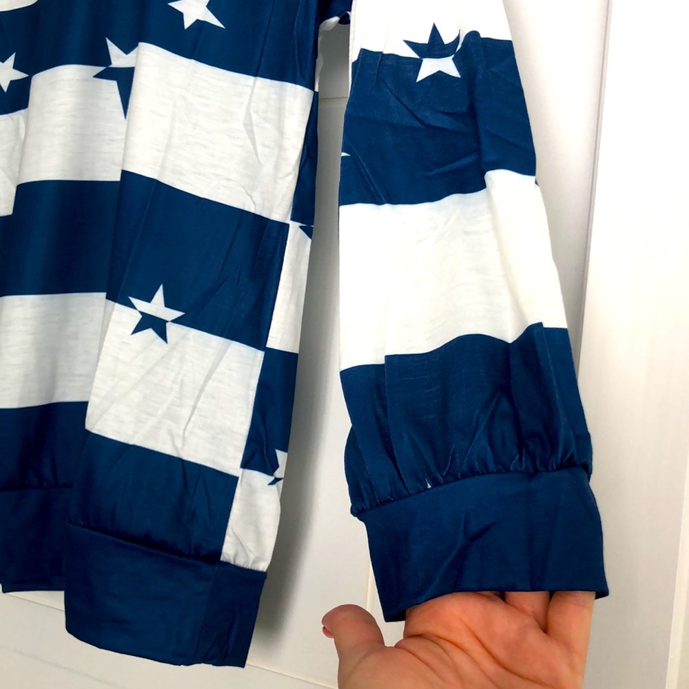LAST ONE‼️Star printed Blue and White Striped Long Sleeve Top - Picture 5 of 8